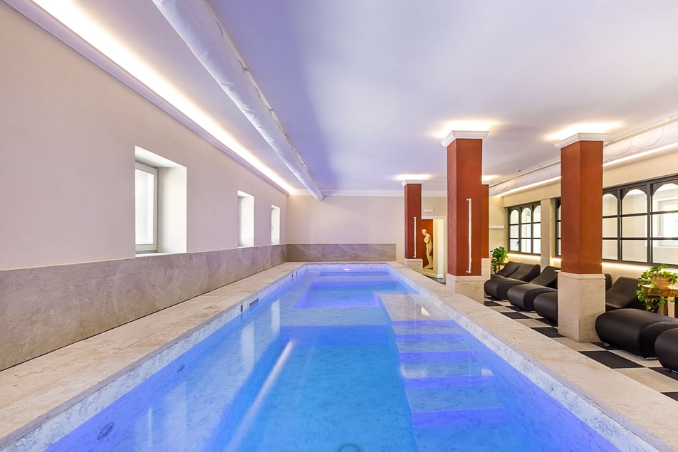 11 Place Piscina Interna